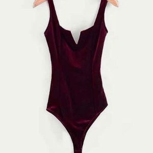 Gorgeous velvet bodysuit burgundy